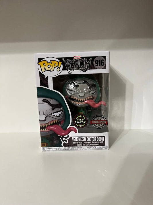 #916  Venomized Doctor Doom Glow Chase - Marvel