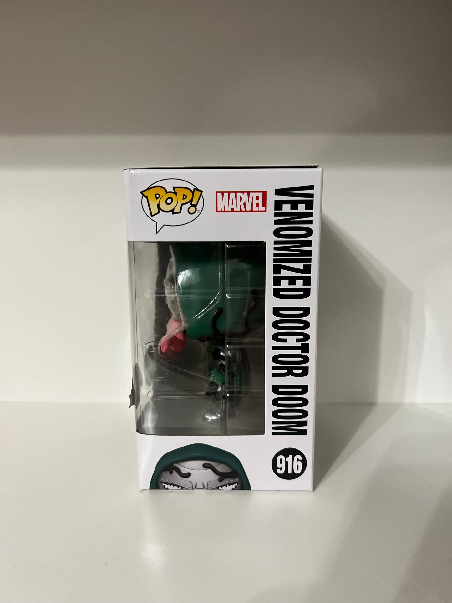 #916  Venomized Doctor Doom Glow Chase - Marvel