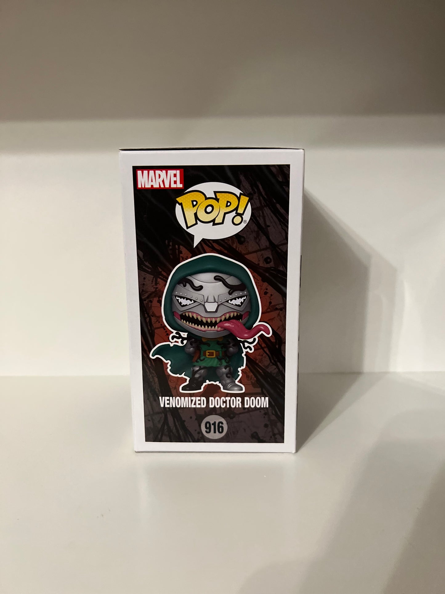 #916  Venomized Doctor Doom Glow Chase - Marvel