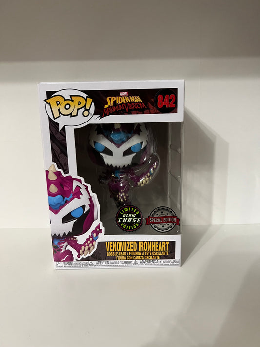 #842  Venomized Ironheart Glow Chase - Marvel