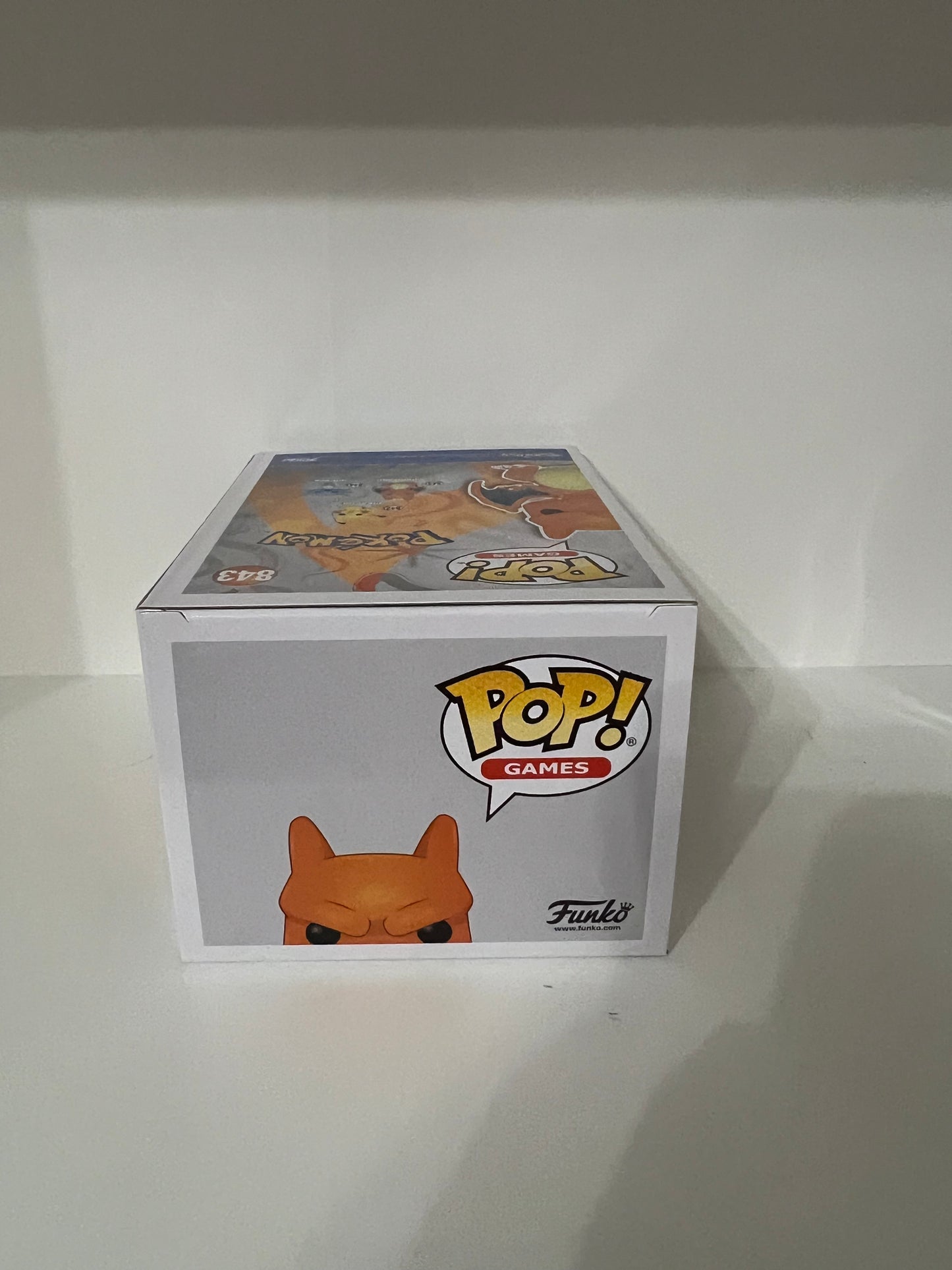 #843  Charizard - Pokemon
